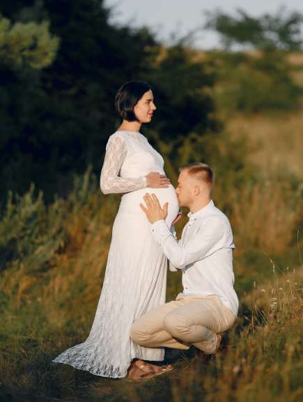 maternity family beautiful picture